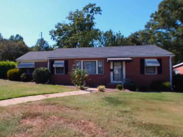 401 N Harris St, Sandersville, GA 31082