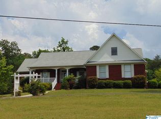 301 Bell Point Rd, Laceys Spring, AL 35754