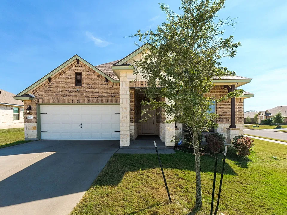 2429 Freddie L Nichols Sr Dr