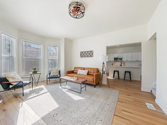 2nd image of 326 Houston St