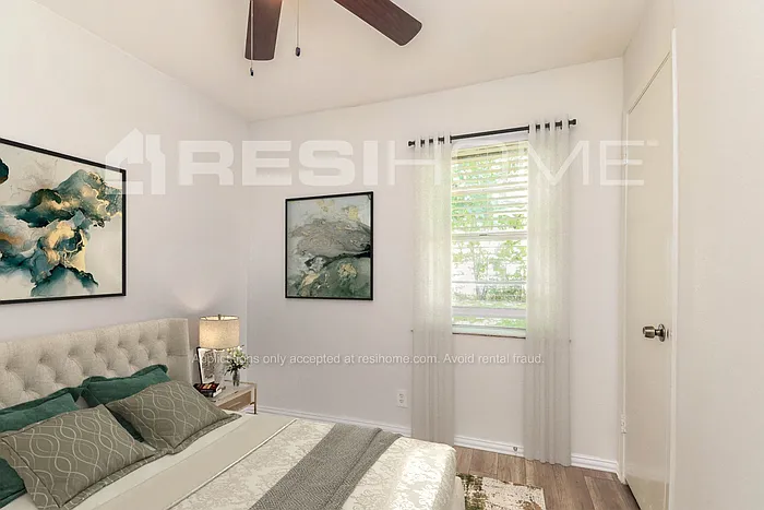 4307 Linda Ln — Photo 9