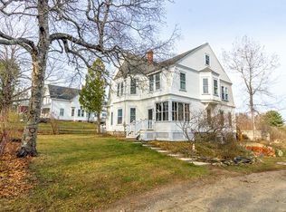 215 Talbot Ave, Rockland, ME 04841