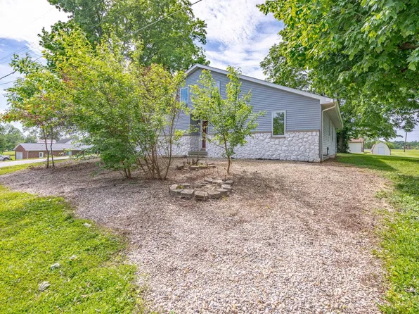 562 W Seitz St, Jasper, IN 47546