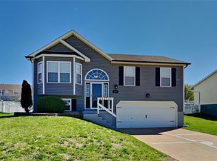 3070 Valley Oaks Dr, Imperial, MO