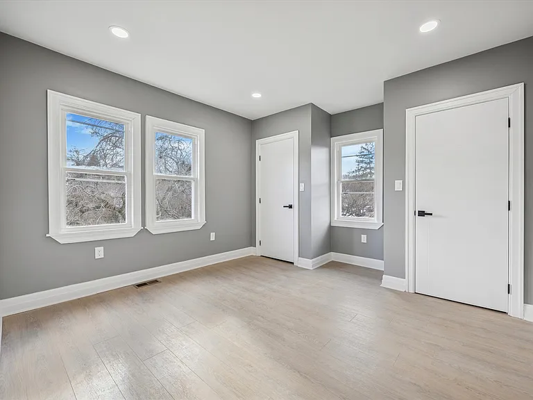 523 W Glenside Ave — Photo 12