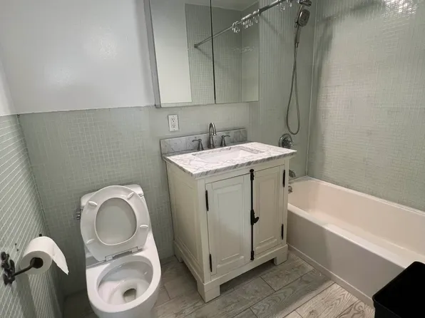 60-70 Woodhaven Boulevard image 8 of 10