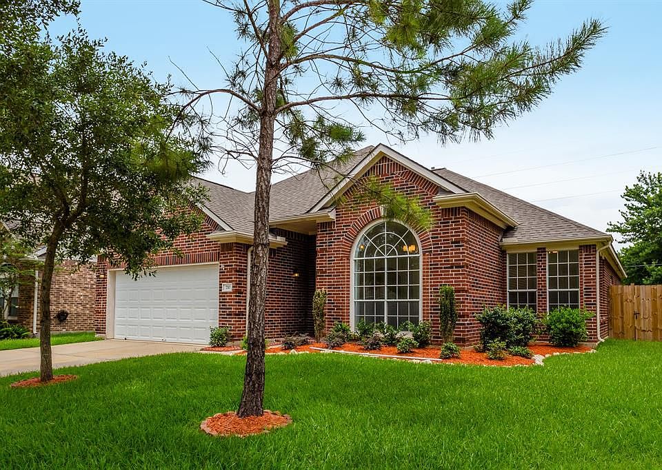 1st image of 710 Rock Springs Dr