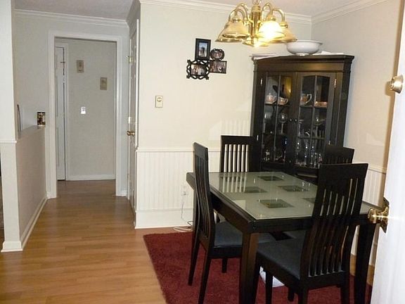 2. dining area