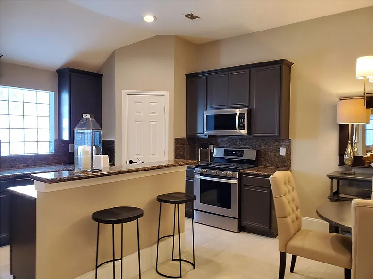 15939 Cottage Ivy Cir — Photo 10