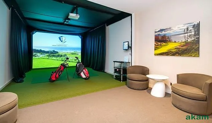 Rented by Akam Sales and Brokerage | media 22