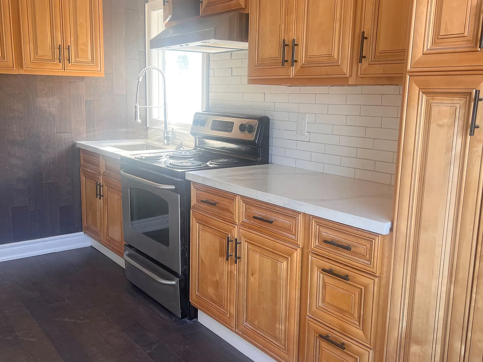 2 bed, $1,900 — Photo 2
