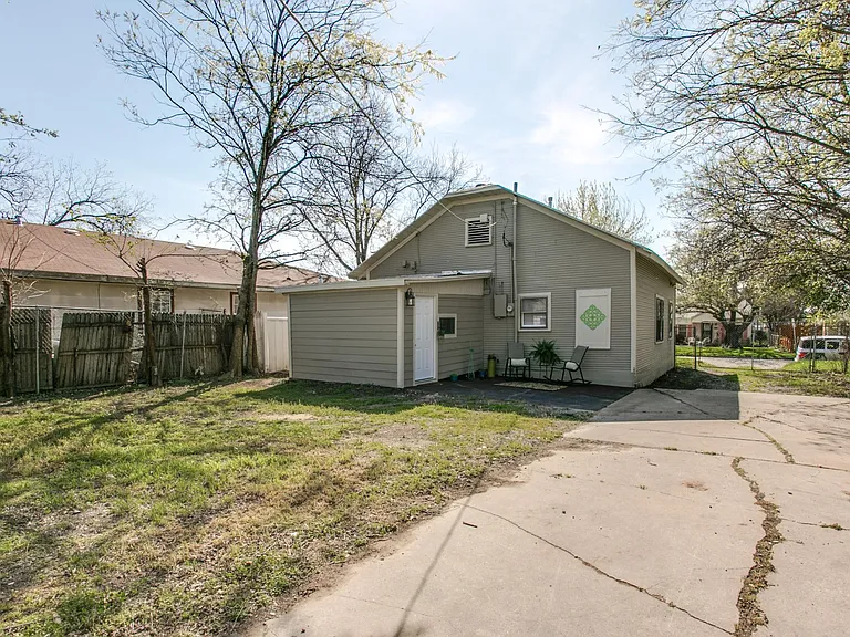 2921 Livingston Ave — Photo 17