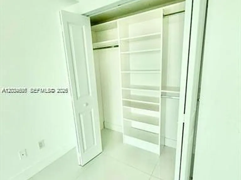 400 Sunny Isles Blvd #817 — Photo 11