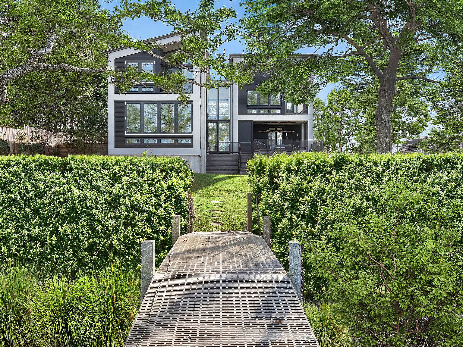 55 Bluff Point Rd, Sag Harbor, NY 11963 Zillow