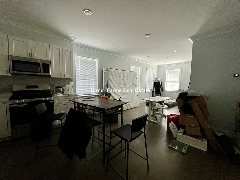 79 Linden St #2 — Photo 5