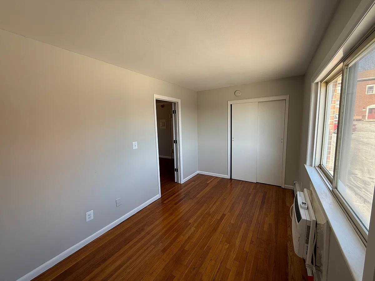 Building Photo - 316 High Ave #2D
