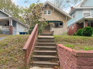 2825 E 10th St, Kansas City, MO 64127