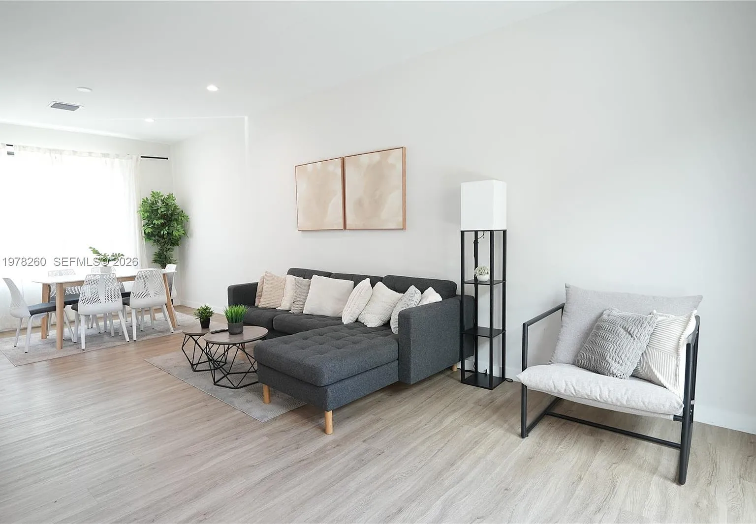 Leisure Townhouses Condo — Photo 4