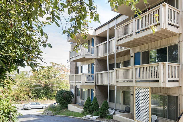 800 Fuller Apartments — Photo 10