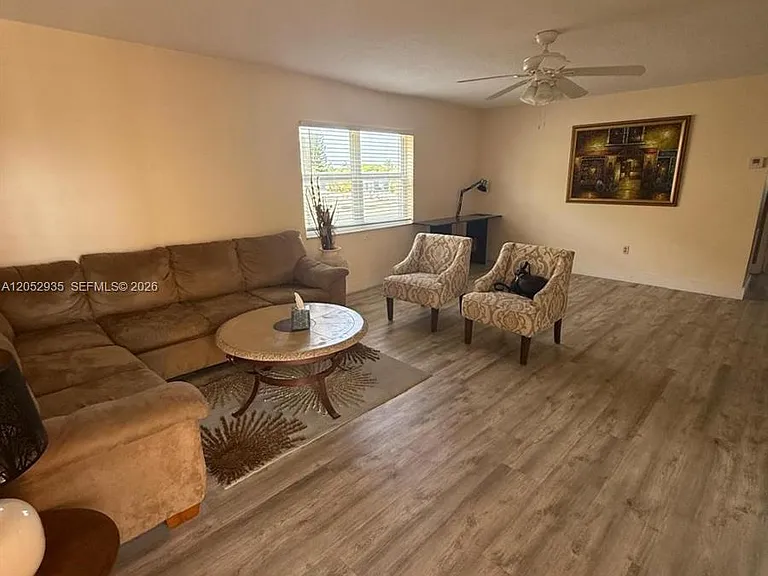 1747 Rodman St #305 — Photo 3