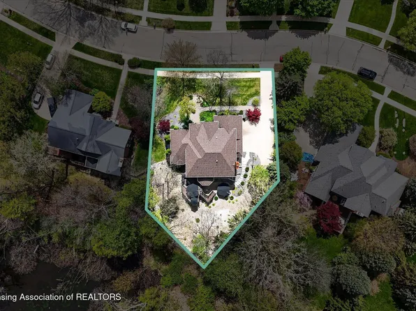 2032 Birch Bluff Dr, Okemos, MI 48864