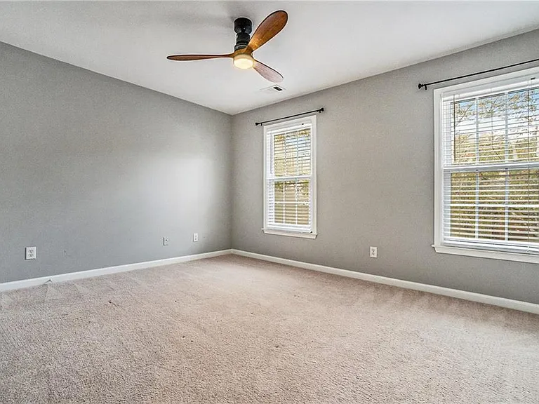 4893 Delford Ct SE — Photo 17