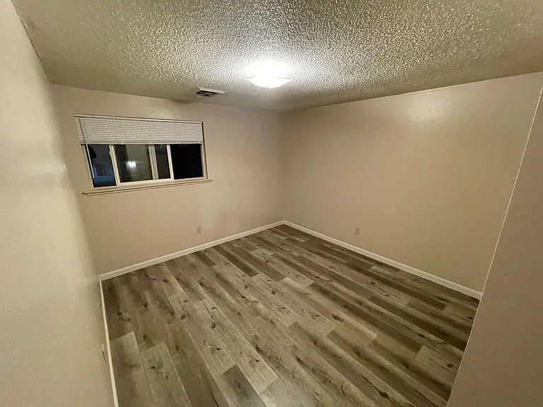4180 Bristol Ct #G — Photo 11