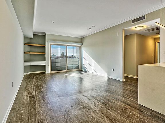2nd image of 667 S Detroit St APT 200