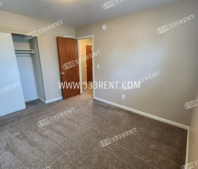 6404 E 155th St — Photo 11