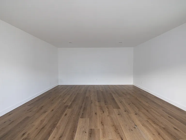 Bonus Room Interior