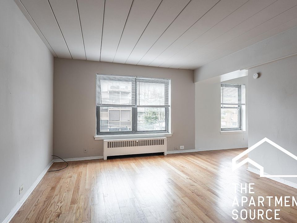1st image of 1365 W Touhy Ave #109