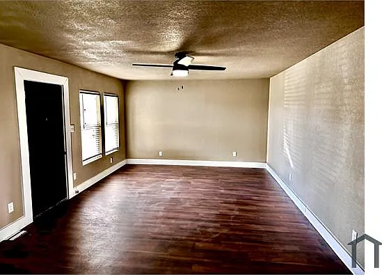 223 Sheila Dr — Photo 15