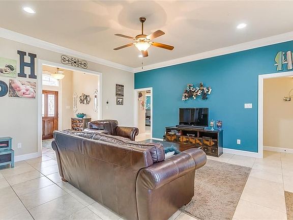 5th image of 3936 Palomino Dr