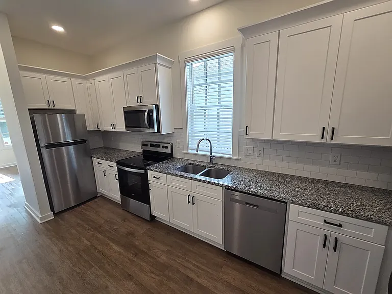 514 Griffin St NW — Photo 8