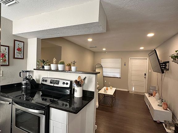 3rd image of 10928 N Hyacinth Ave