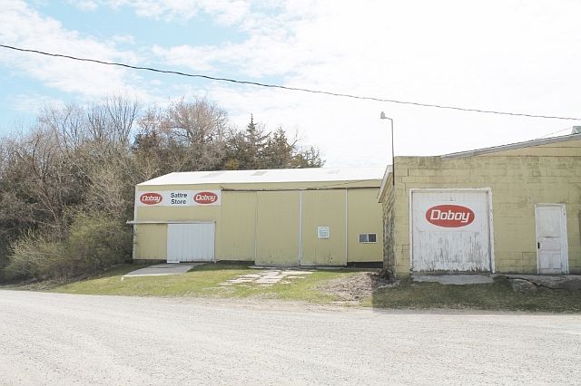 2nd image of 3162 River Rd