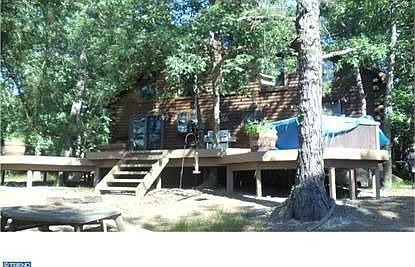 2nd image of 140 Lake George Dr