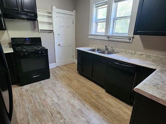 4th image of 1332 South St #2