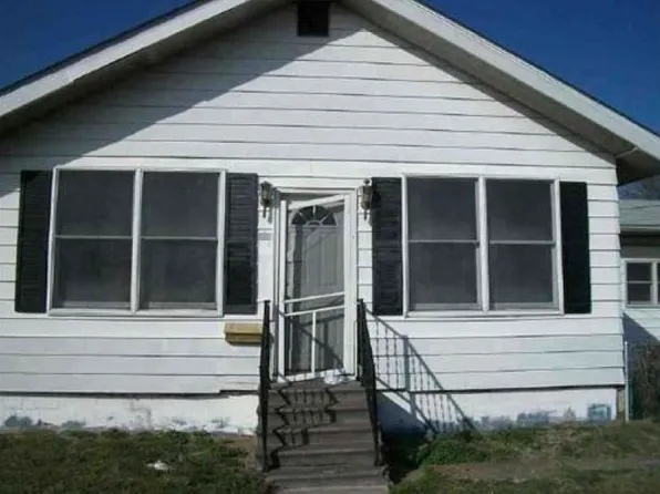 407 Broadway St, Gillespie, IL 62033