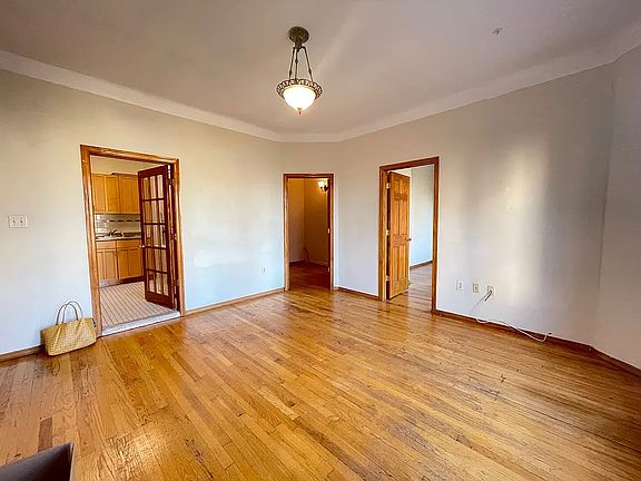 4th image of 231 2nd Ave APT 13
