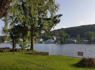 93 Road 6, Montrose, PA 18801