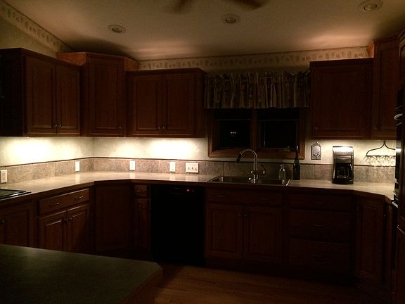 4th image of 941 Carlos Dr