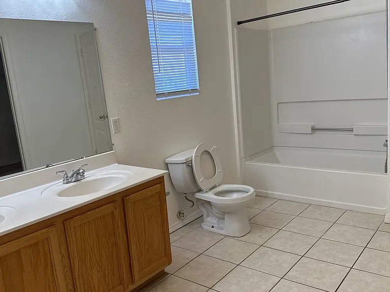 6160 Park Hill Ave NW — Photo 9