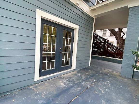 3rd image of 241 Post Ave APT 5