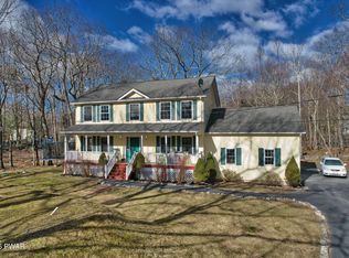380 Gold Key Rd, Milford, PA 18337