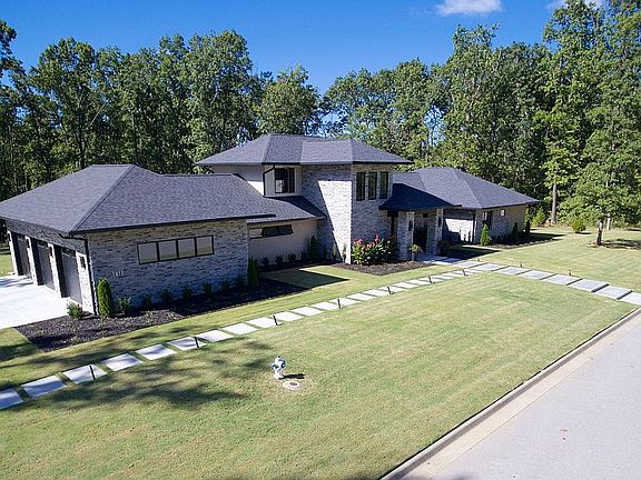 2nd image of 1411 Le Chesnay Dr