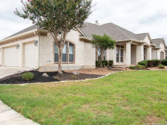 3rd image of 135 Western Oaks