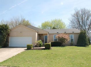 8705 Lantern Lite Pkwy, Louisville, KY 40220