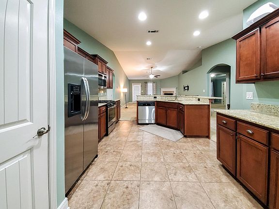 3rd image of 8798 Prowler Ct