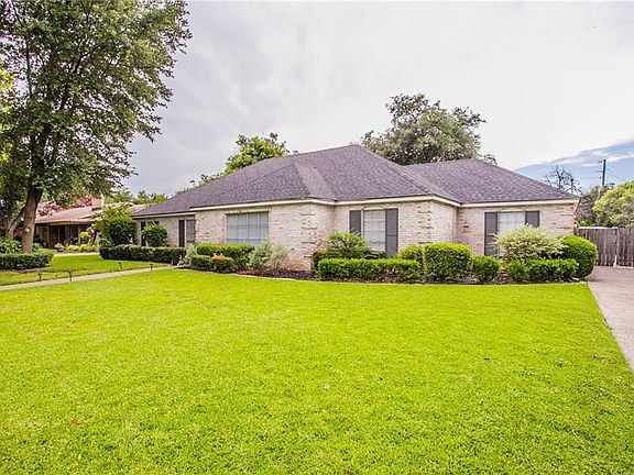 2nd image of 5005 Lake Highlands Dr
